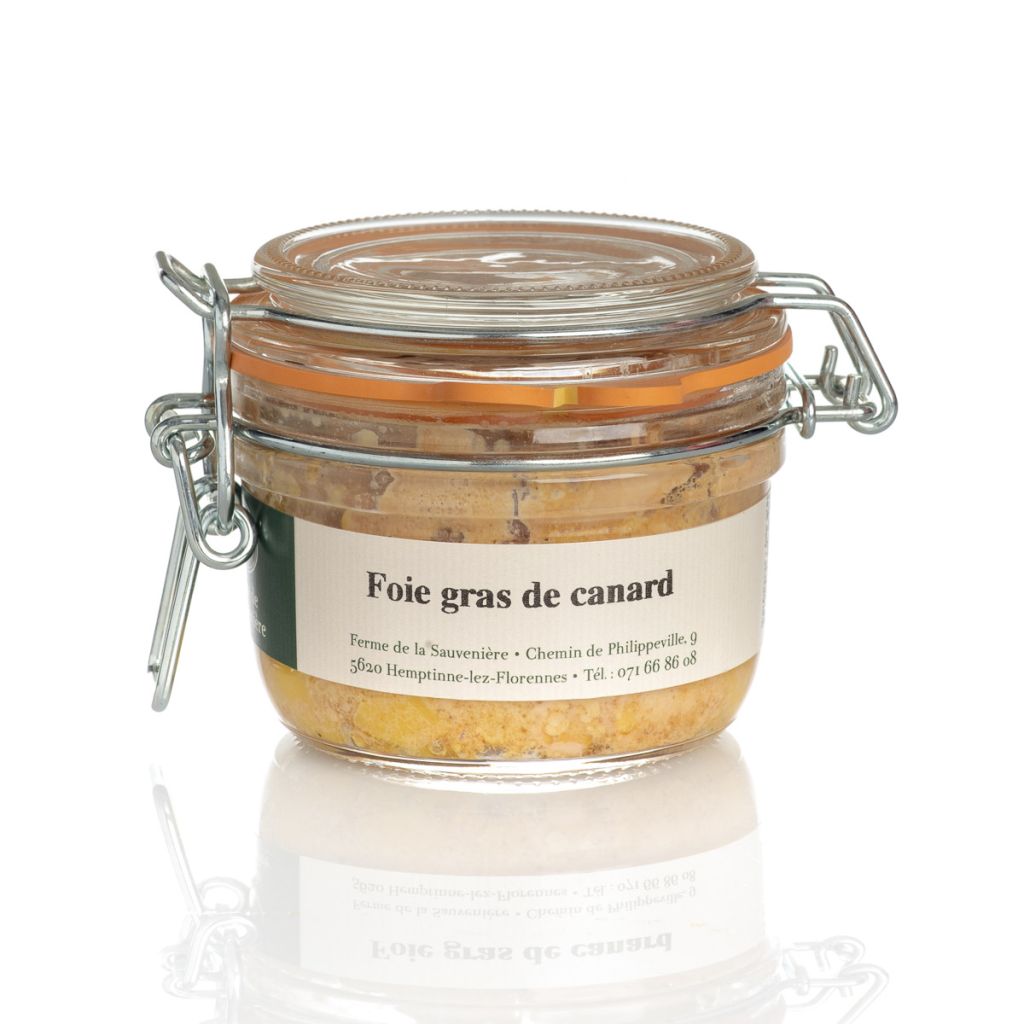 <p><span style="font-size: 14pt;">Le foie gras en verrine est constitu&eacute; uniquement de lobes de foie gras assaisonn&eacute;s, il est cuit &agrave; haute temp&eacute;rature afin de permettre un longue conservation.</span></p>